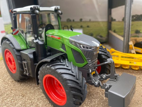 Wiking Fendt 942 tractor 1:32 scale Boxed