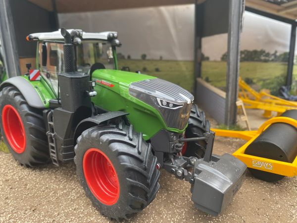 Wiking Fendt 1050 tractor 1:32 scale Boxed 2023 version