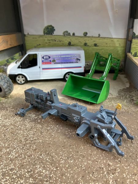 Tractor Chassis 1:32 scale Universal Hobbies