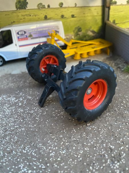 Set of 2 Floatation wheels tyres 1:32 scale 45mm x 17mm