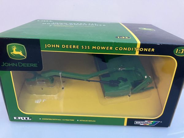 42118 vintage Britains John Deere 535 mower 1:32 scale