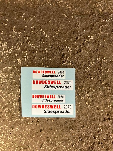 1:32 scale High quality vinyl pack 4 x sticker set Dowdeswell 2070 Side spreaderfarm machinery decals 1:32 scale