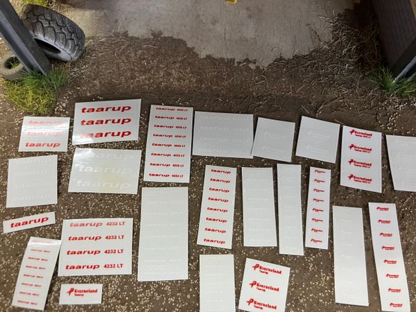 1:32 scale High quality huge vinyl pack over 120 x sticker set Kverneland Taarup farm machinery decals 1:32 scale