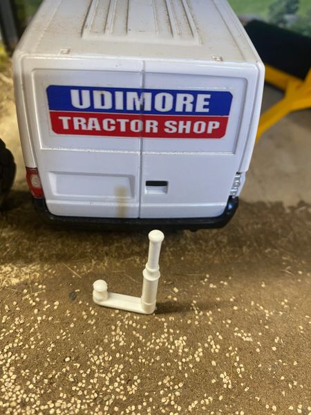 Britains Massey Ferguson 595 Tractor exhaust and air cleaner set 1:32 scale
