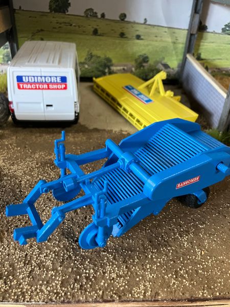 Ransomes 2 row Potato Harvester Blue Hand built 1:32 scale