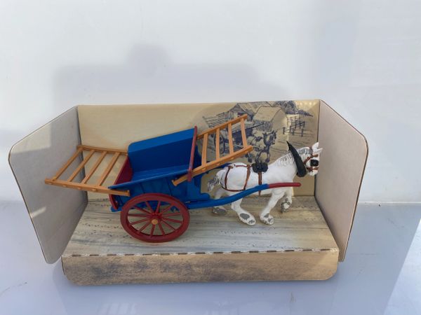 9499 Vintage Britains Tumbrel Cart with horse 1:32 scale