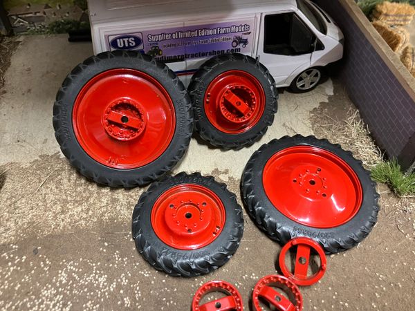 RED Row Crop 20pc Tractor wheel set 1:32 scale 63mm x 10mm , 49mm x 10mm duals