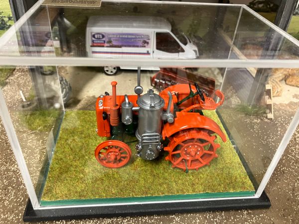 SCALEdown Handbuilt T048 Wartime Volvo Burning Gas Tractor 1:32 scale Display case COLLECTION ONLY