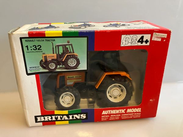 9493 Vintage Britains Renault 103-54 Tractor 1:32 scale boxed