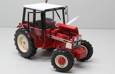 REP184 Replicagri International 733 4wd tractor 1:32 scale Boxed