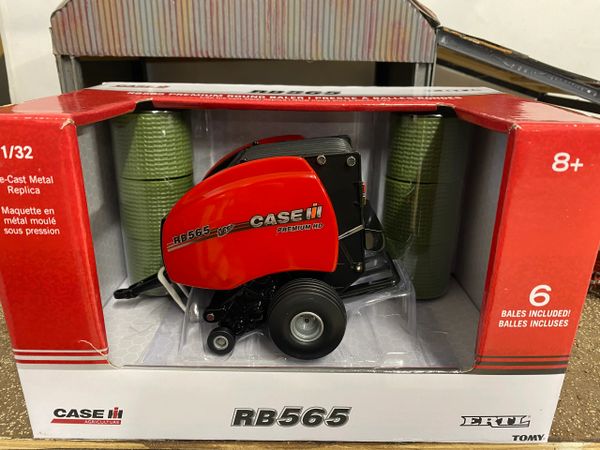 CASE IH RB565 Round Baler 1:32 scale ERTL 44280