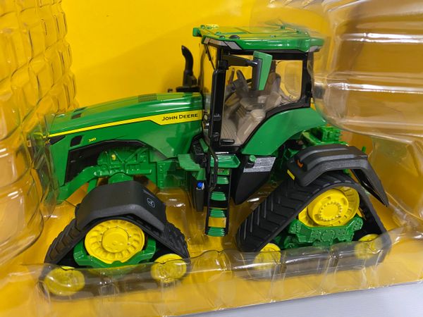 John Deere 8RX 340 Prestige Tractor on tracks 1:32 scale ERTL 85013