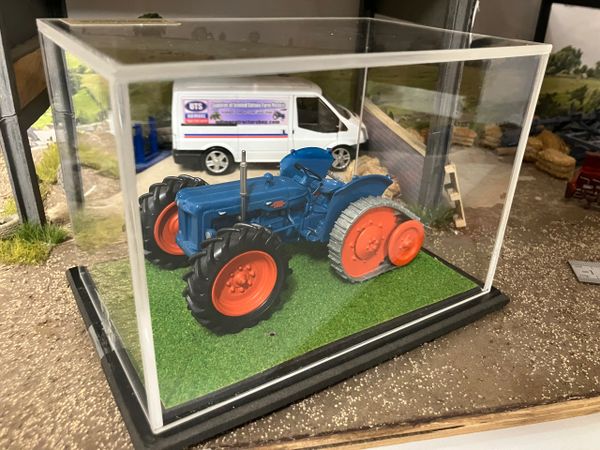 SCALEdown Handbuilt Major 1/2 track Tractor 1:32 scale Display case COLLECTION ONLY