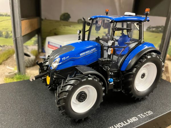 Universal Hobbies New Holland T5.120 dual command Tractor BOXED 1:32 scale UH6678