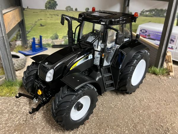 Marge Models Black New Holland T7.550 Tractor 1:32 scale