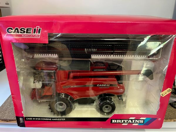 Vintage Britains CASE IH 8120 combine harvester with header trailer 1:32 scale 42546