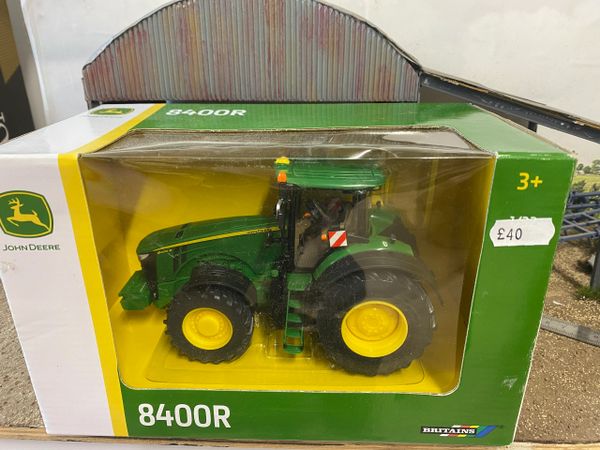 Vintage John Deere 8400R Tractor 1:32 scale 43174