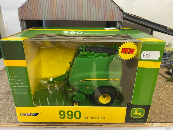 Vintage John Deere 990 round baler 1:32 scale 42784