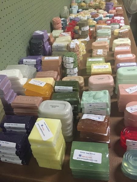 100 MIXED HANDMADE GOATS MILK, OIL SOAPS. Tarpon Springs.