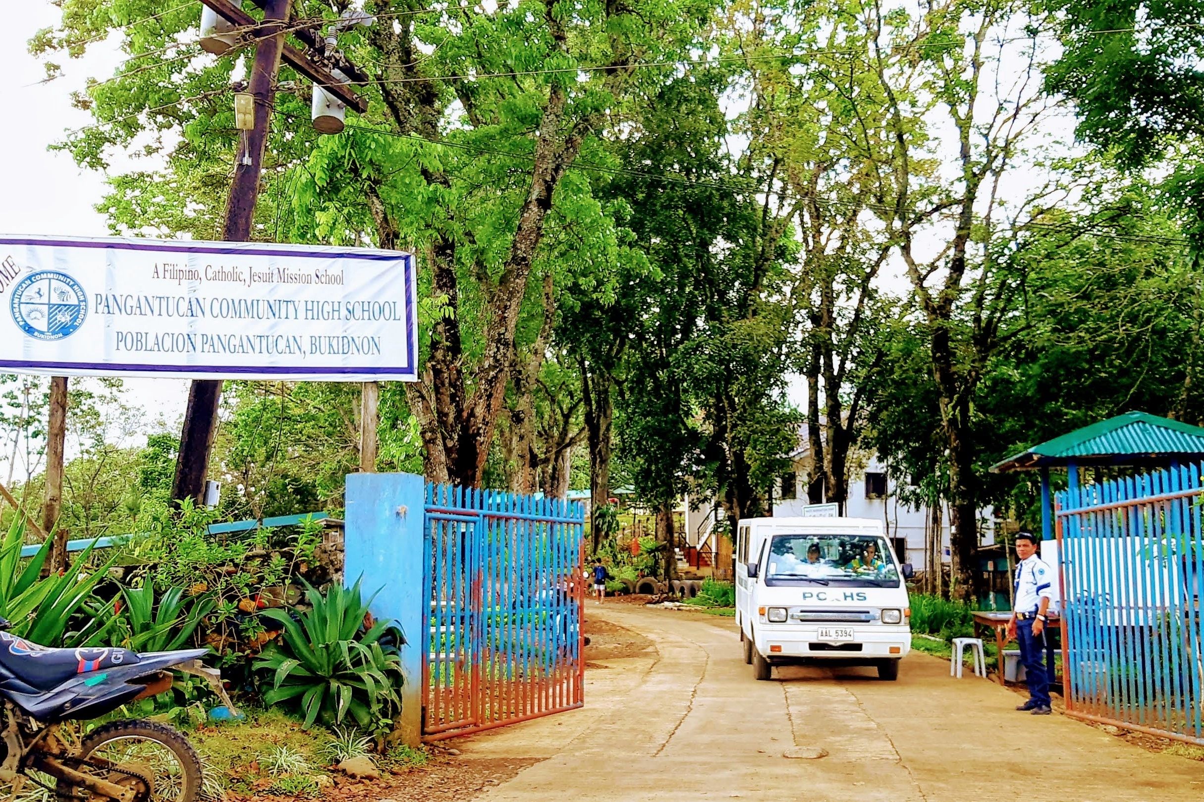 Pangantucan National High School Logo