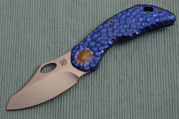 Olamic Cutlery BUSKER, Semper M390 Blade, Blue Craters Titanium Frame