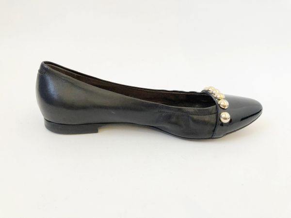 agl notch ballet flat
