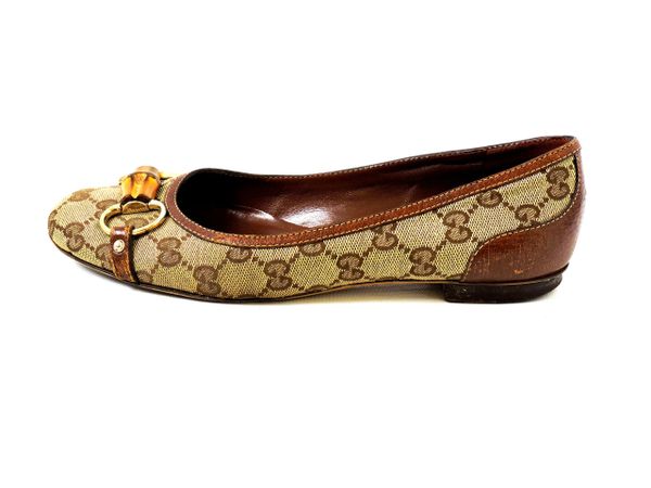 gucci deva ballet flats with chain and horsebit
