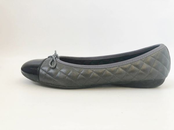 paul mayer cozy quilted ballet flats