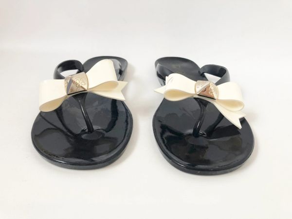 ted baker flip flops size 5
