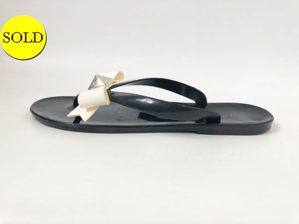 ted baker flip flops size 5