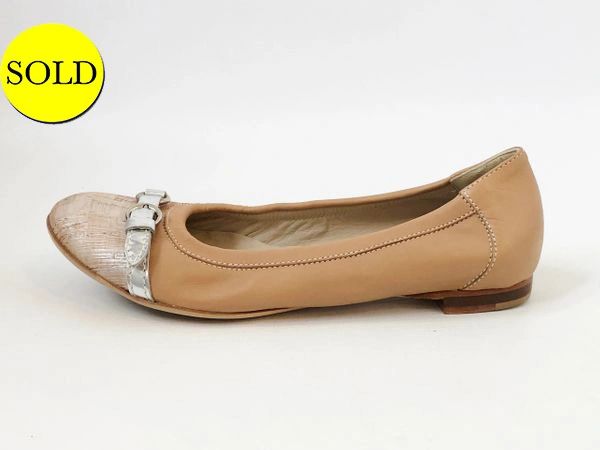 agl notch ballet flat