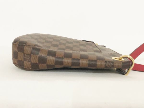 LOUIS VUITTON Damier Ebene South Bank Besace Bag. - Bukowskis