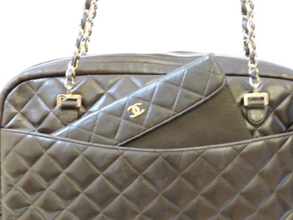 chanel vintage quilted bag