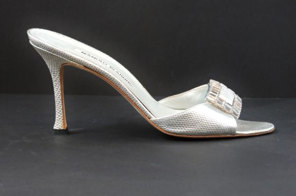 manolo blahnik embellished mule