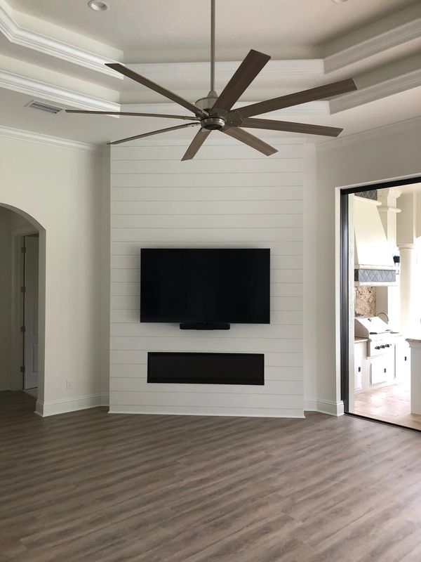 //isteam.wsimg.com/ip/0d6cfe19-df9b-472c-92fb-06c90e724c65/TV%20and%20Fireplace%20Wall.jpg/:/cr=t:0%25,l:0%25,w:100%25,h:100%25/rs=w:1300,h:800