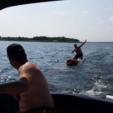 Spass auf dem Wasser Surfen