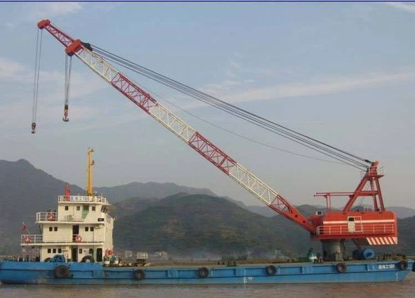 1:48 100t Crane Barge