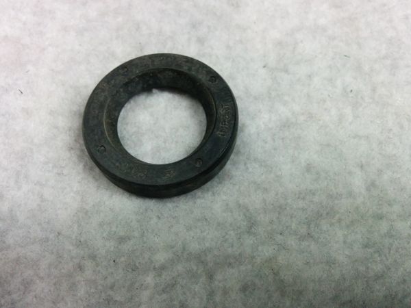 118 Crank Seal Outer Early Square Barrel ~ 118