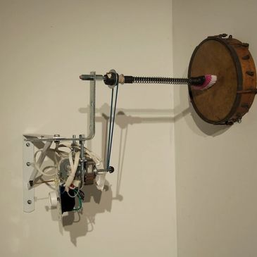 Banjo Snare
Myrna Pronchuk
Aural Regeneration, 
Ernest Welch Gallery,
Atlanta, Georgia