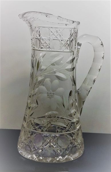 910247 Mini Crystal Pitcher With Long Thin Cuts Fancy & Painted Gold Decor