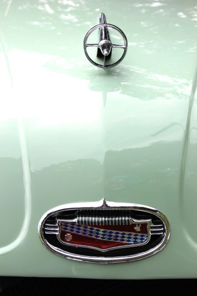 1951 Buick Roadmaster Riviera 2- Door Hardtop