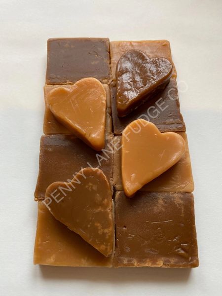 Small Fudge Heart Gift Box (Gift Wrapped)