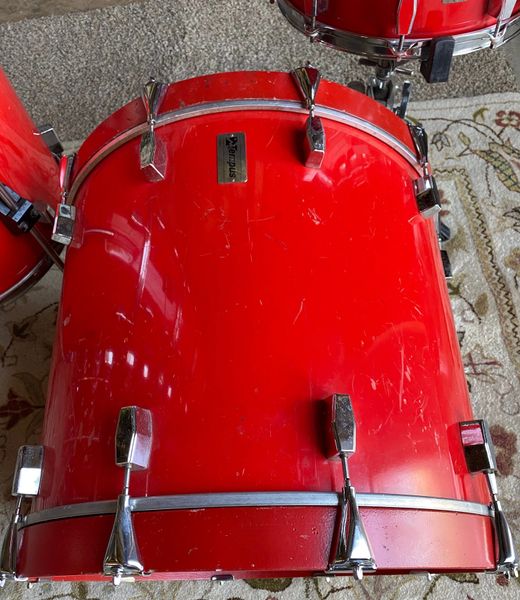 Tempus Made in Canada Fiberglass Power Tom 6 PC Drum Set Drums
