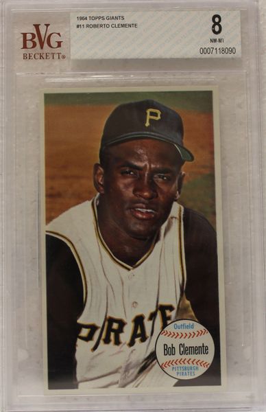 Roberto Clemente - 1964 Topps Giants - Beckett graded 8