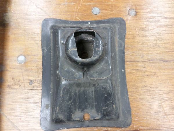 1970's 1980's GM Bumper Jack Stem with Base (Oil Mechanism) | Ebert's ...