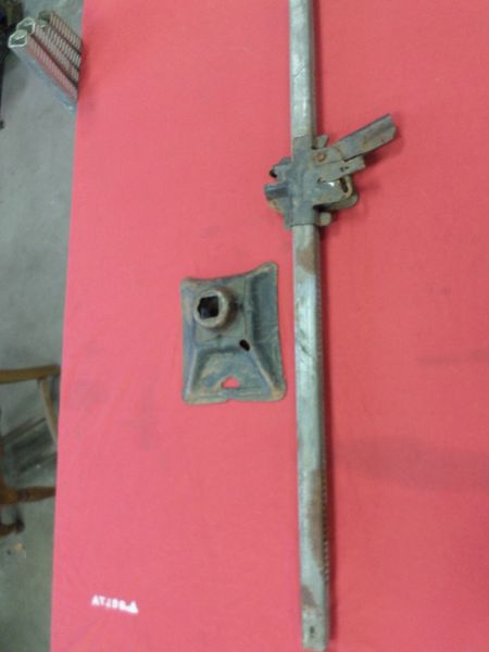 1968 1973 - 1975 Chevelle Malibu Bumper Jack Stem & Base (A)