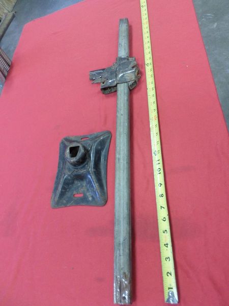 1963 1964 1965 1966 1967 Chevrolet Impala SS Buick Bumper Jack Stem & Base (E)