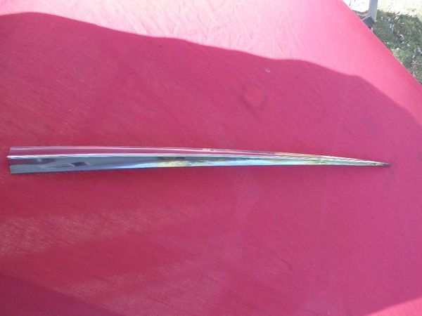 1959 Impala Convertible 4 Dr Center Trunk Lid Molding