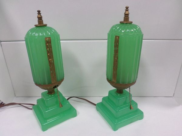 Houze Glass Co. Jadeite Skyscraper Bullet Art Deco Boudoir Pair of Lamps