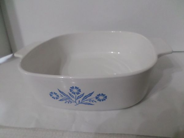 Corning Ware Vintage Blue Cornflower 2 Quart Casserole Dish No Lid
